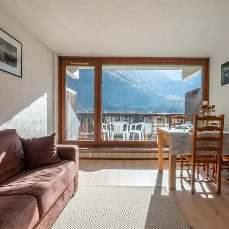 Apartment With Balcony In